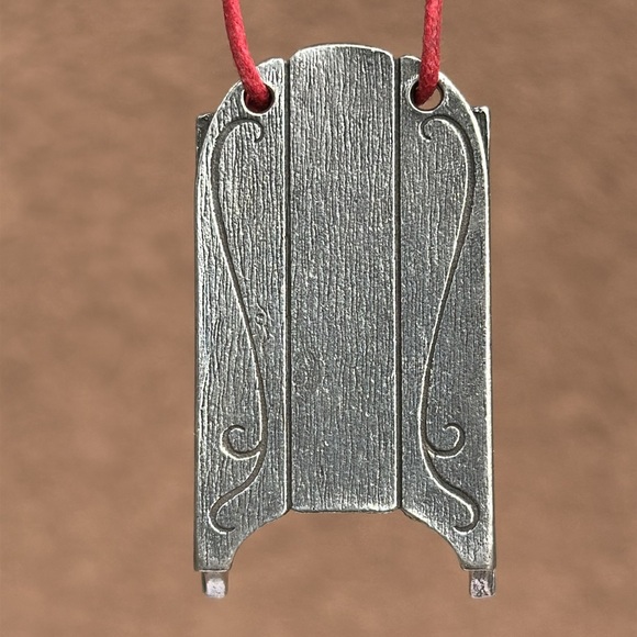 Danforth Victorian Pewter Sled 2003 Annual
Ornament Vintage - Picture 5 of 16